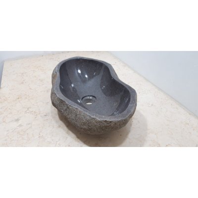 Раковина из речного камня 52х33х15